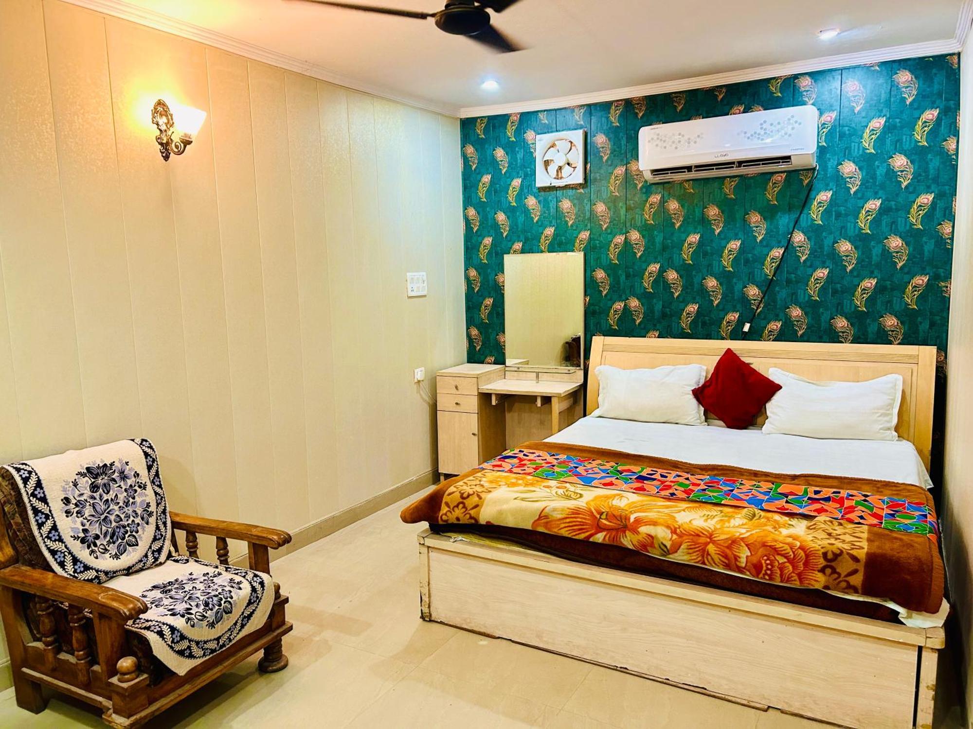 Sainik Guest House 500Mtr From Medanta Hospital Lucknow Exterior photo